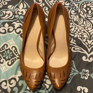 BCBG TAN HEELS